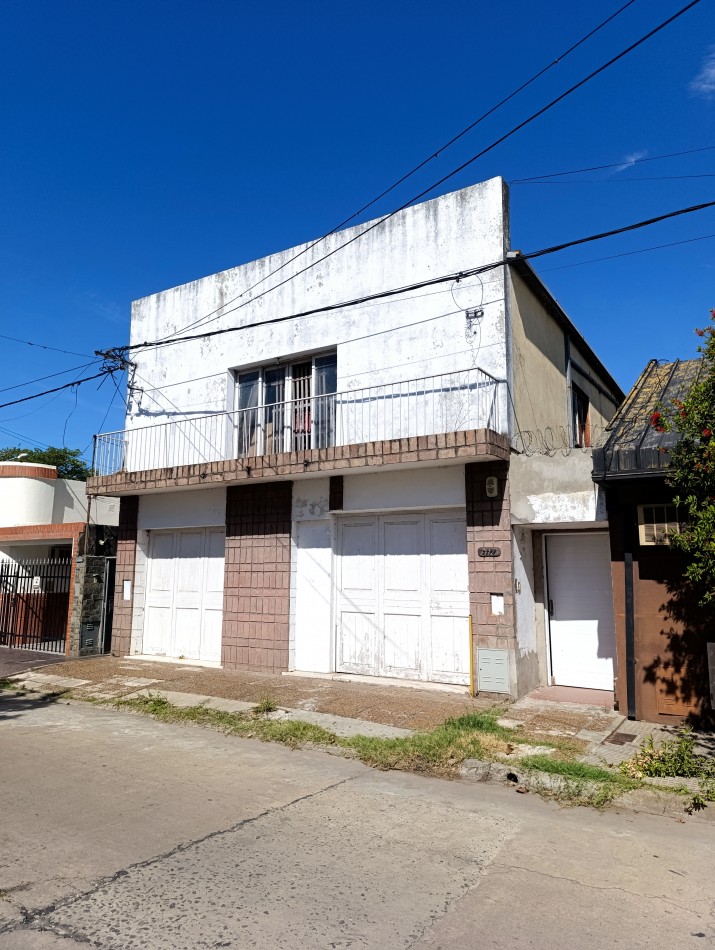 SALON COMERCIAL CON VIVIENDA EN LA MEJOR ZONA DE SANTO TOME