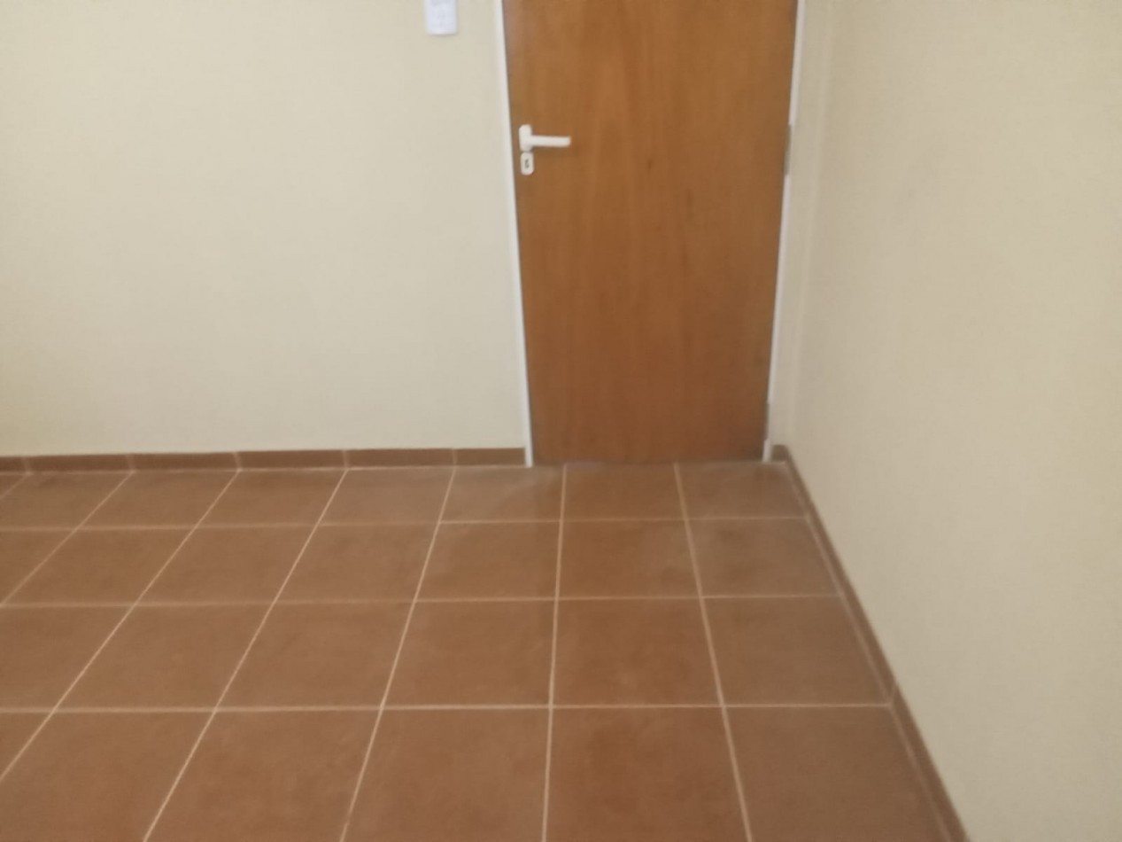 CASA A ESTRENAR BARRIO CONQUISTADORES SAUCE VIEJO