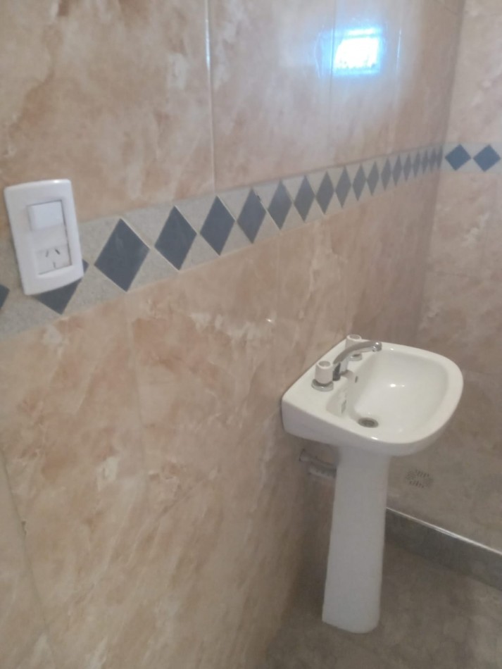 CASA A ESTRENAR BARRIO CONQUISTADORES SAUCE VIEJO