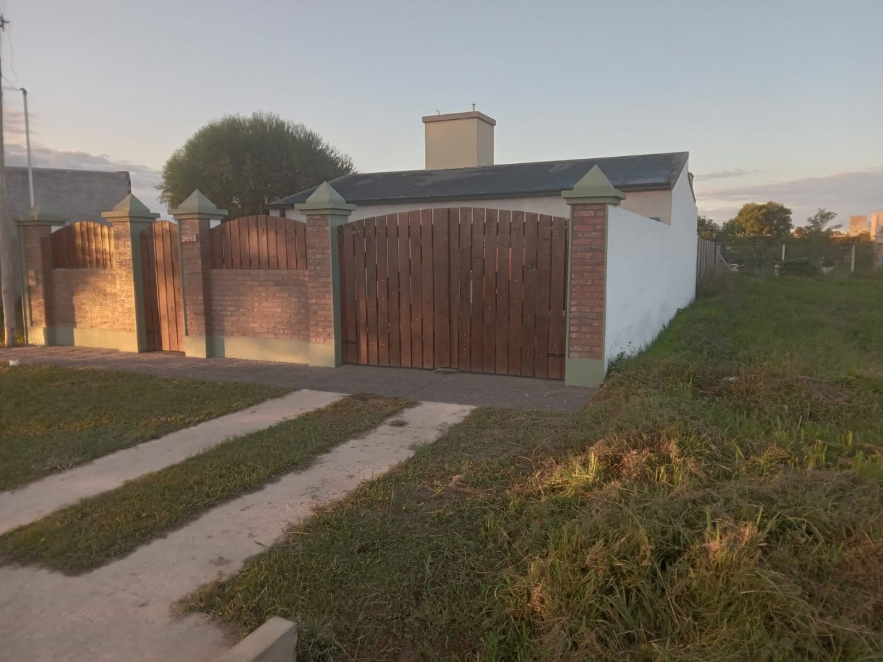 CASA A ESTRENAR BARRIO CONQUISTADORES SAUCE VIEJO