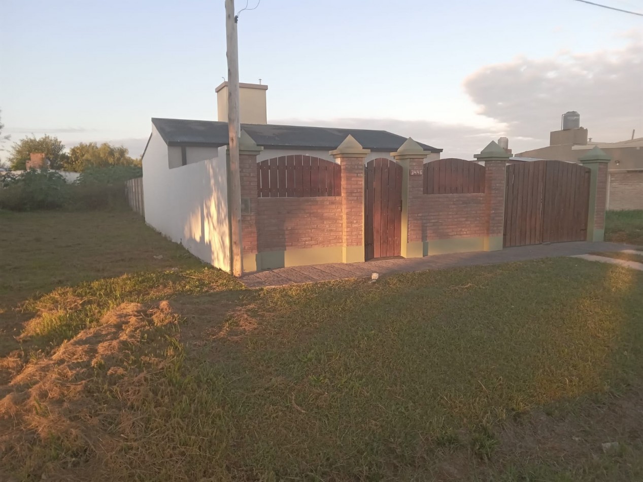 CASA A ESTRENAR BARRIO CONQUISTADORES SAUCE VIEJO