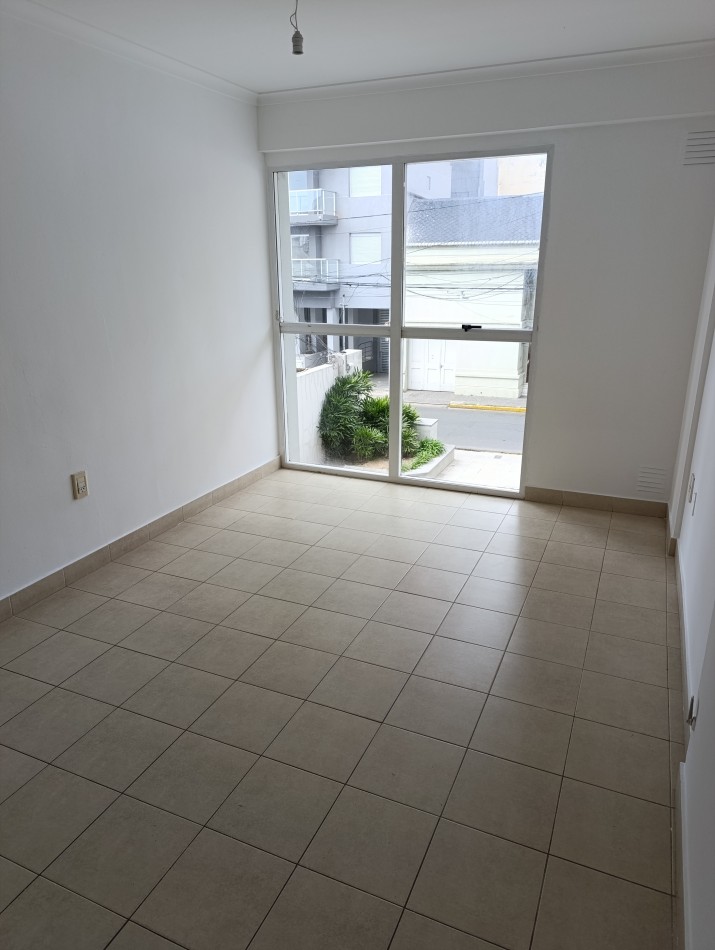 EXCELENTE DEPARTAMENTO ZONA CENTRO