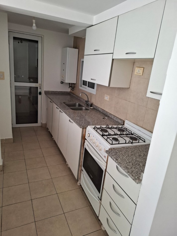 EXCELENTE DEPARTAMENTO ZONA CENTRO
