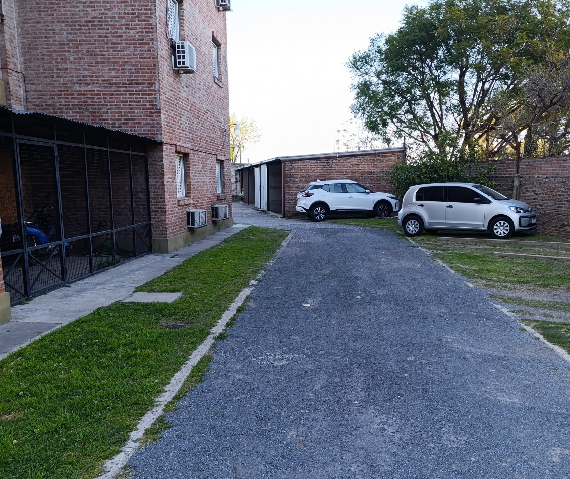 DEPARTAMENTO DE 3 DORM CON COCHERA