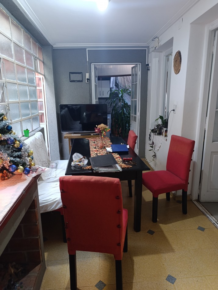 CASA EN CALLE FRANCIA AL 1900