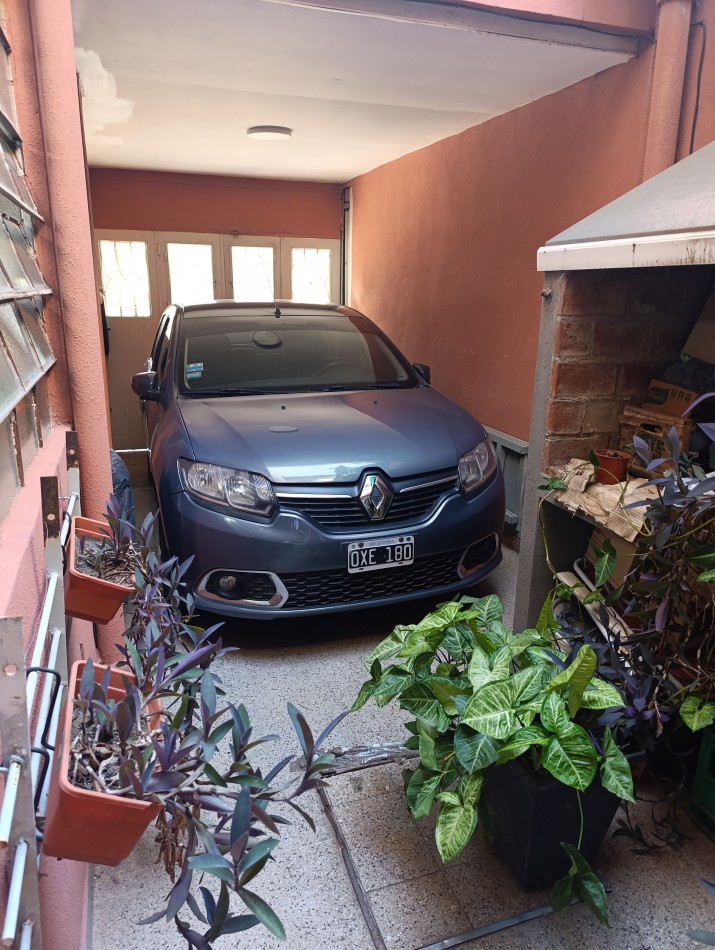 CASA EN CALLE FRANCIA AL 1900