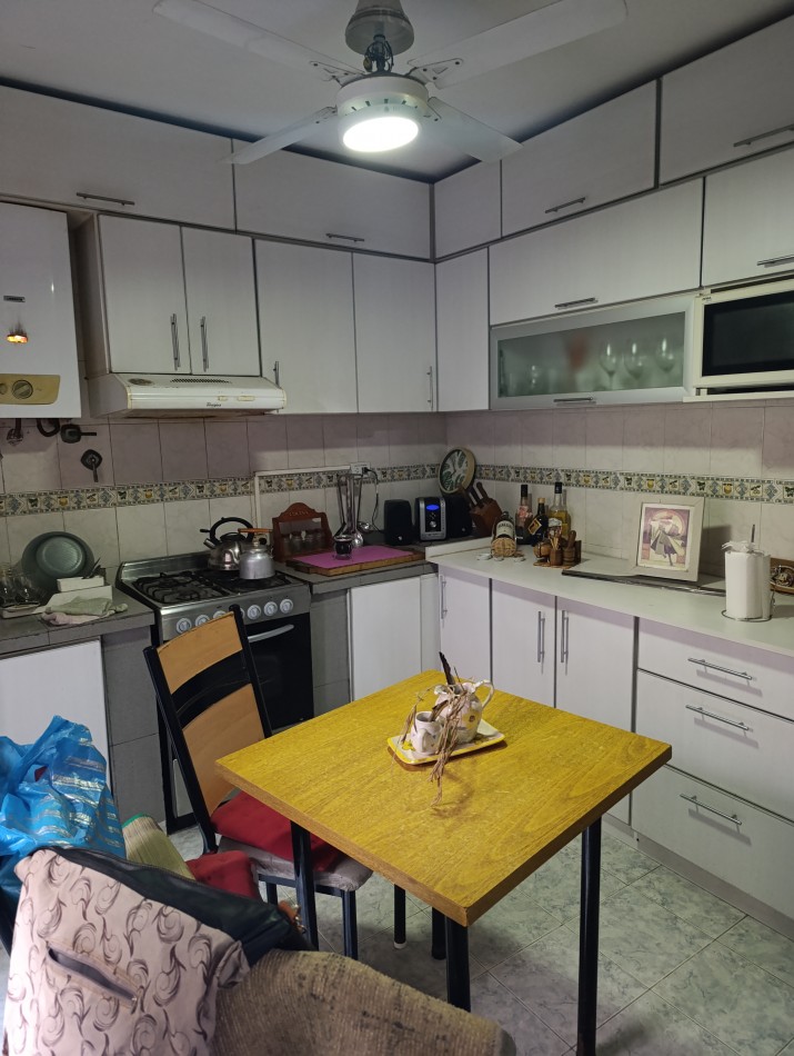 CASA EN CALLE FRANCIA AL 1900