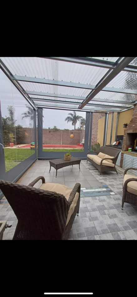 CASA CON GRAN TERRENO BARRIO M.SELVA