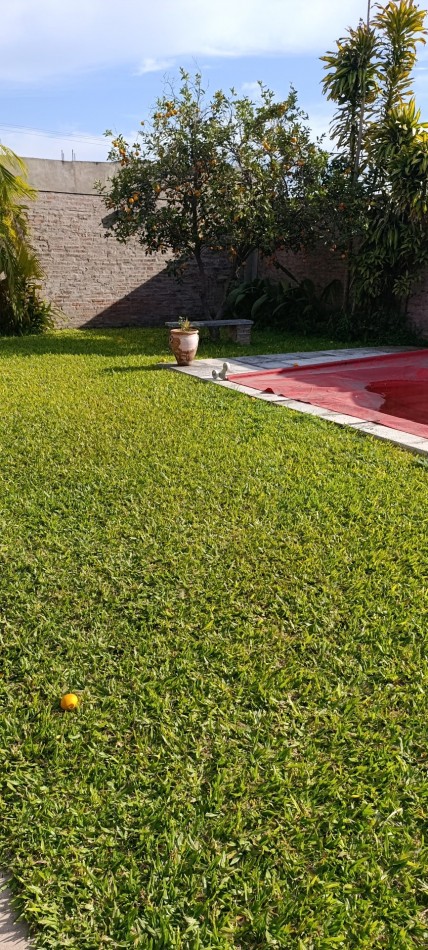 CASA CON GRAN TERRENO BARRIO M.SELVA