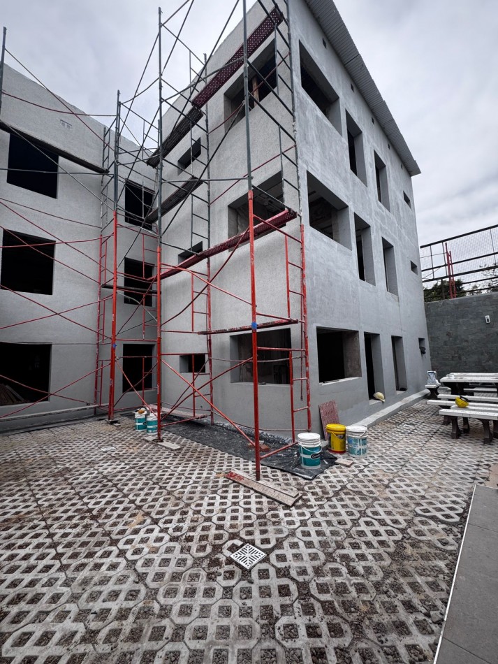 DEPARTAMENTOS A ESTRENAR A UNA CUADRA DE ARISTOBULO