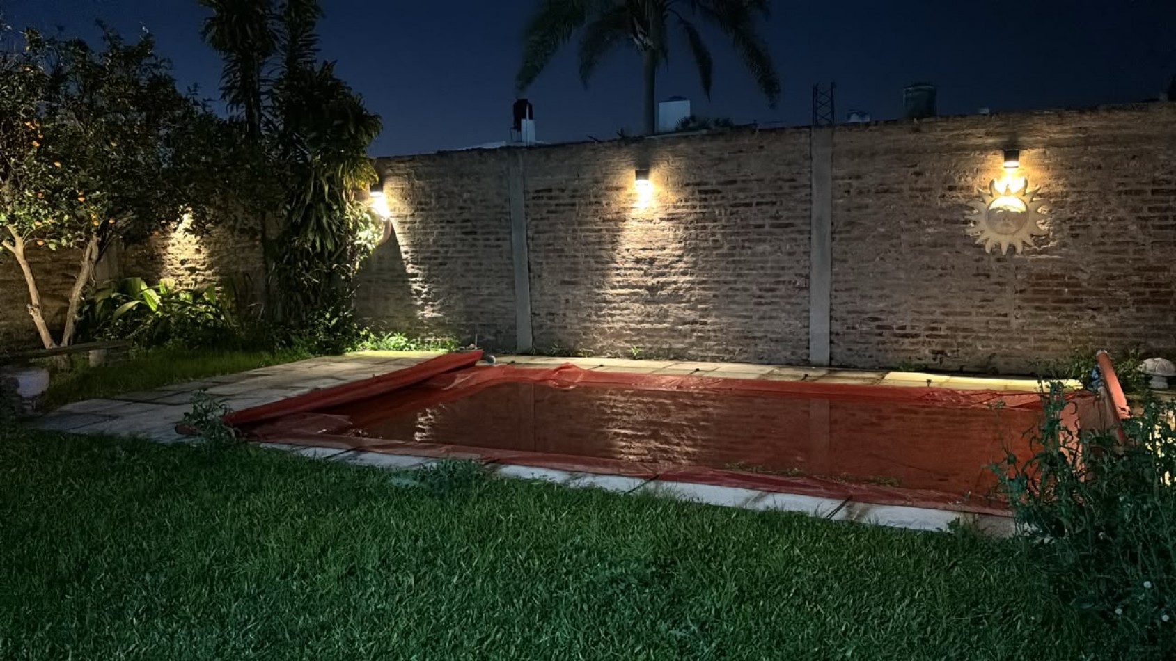 CASA CON GRAN TERRENO BARRIO M.SELVA