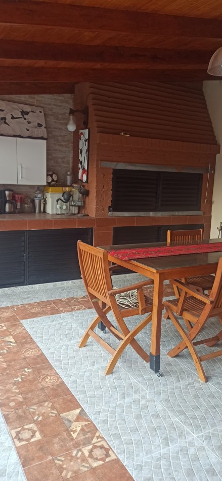 IMPORTANTE CASA DE ESTILO JAVIER DE LA ROSA 