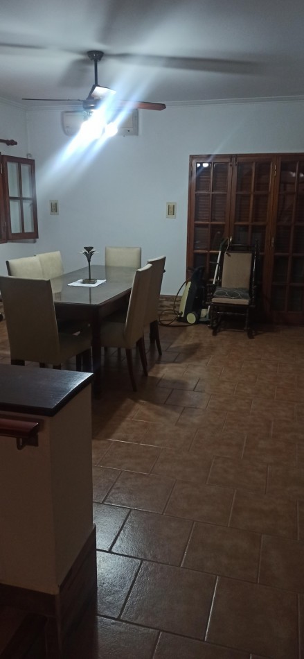 IMPORTANTE CASA DE ESTILO JAVIER DE LA ROSA 