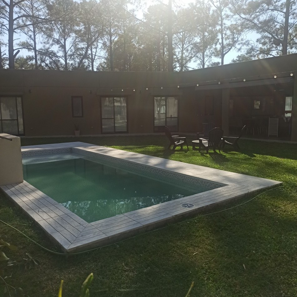 COUNTRY EL PINAR CASA DE CATEGORIA