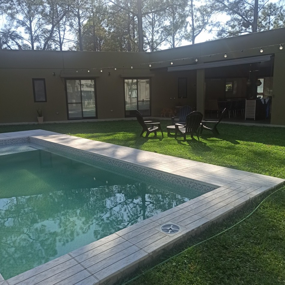 COUNTRY EL PINAR CASA DE CATEGORIA