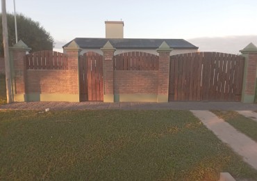CASA A ESTRENAR BARRIO CONQUISTADORES SAUCE VIEJO